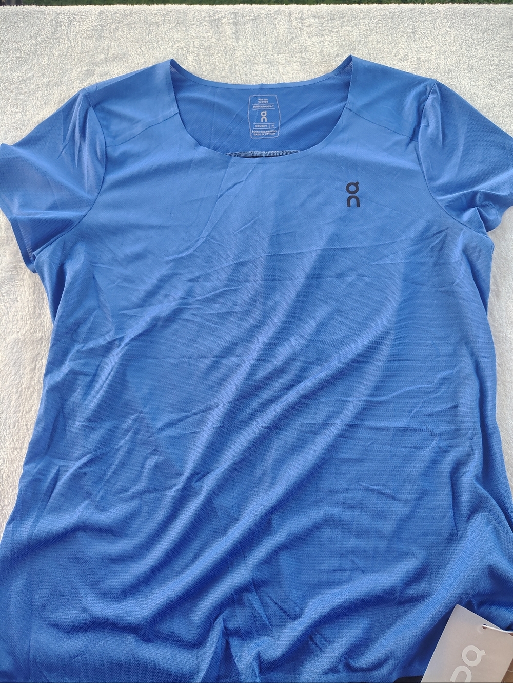 On Cloud Running Women’s Royal Blue Short-Sleeve Performance Tee
